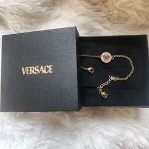 New Versace Medusa Gold Pendant Bracelet